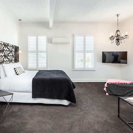 Altitude Studio Apartment Martinborough Extérieur photo