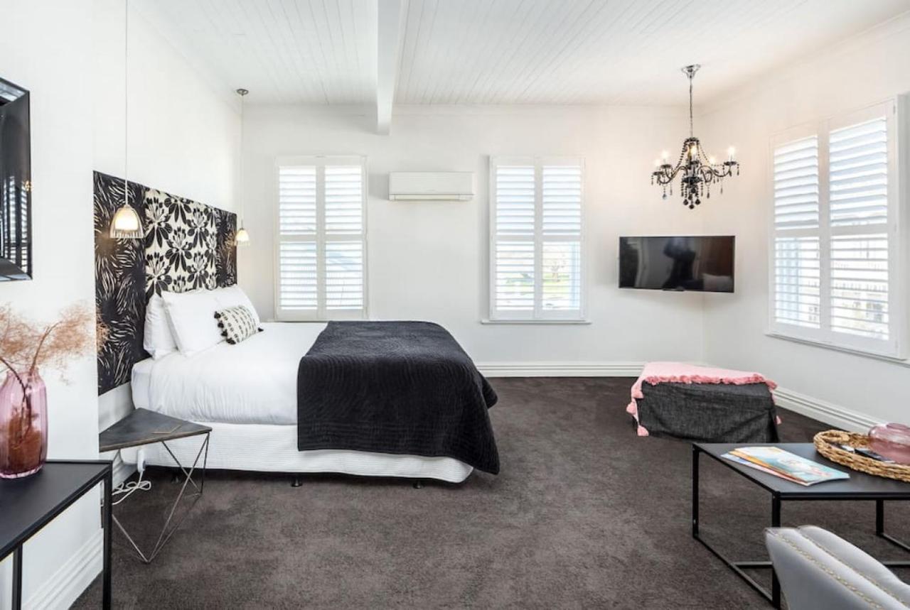 Altitude Studio Apartment Martinborough Extérieur photo
