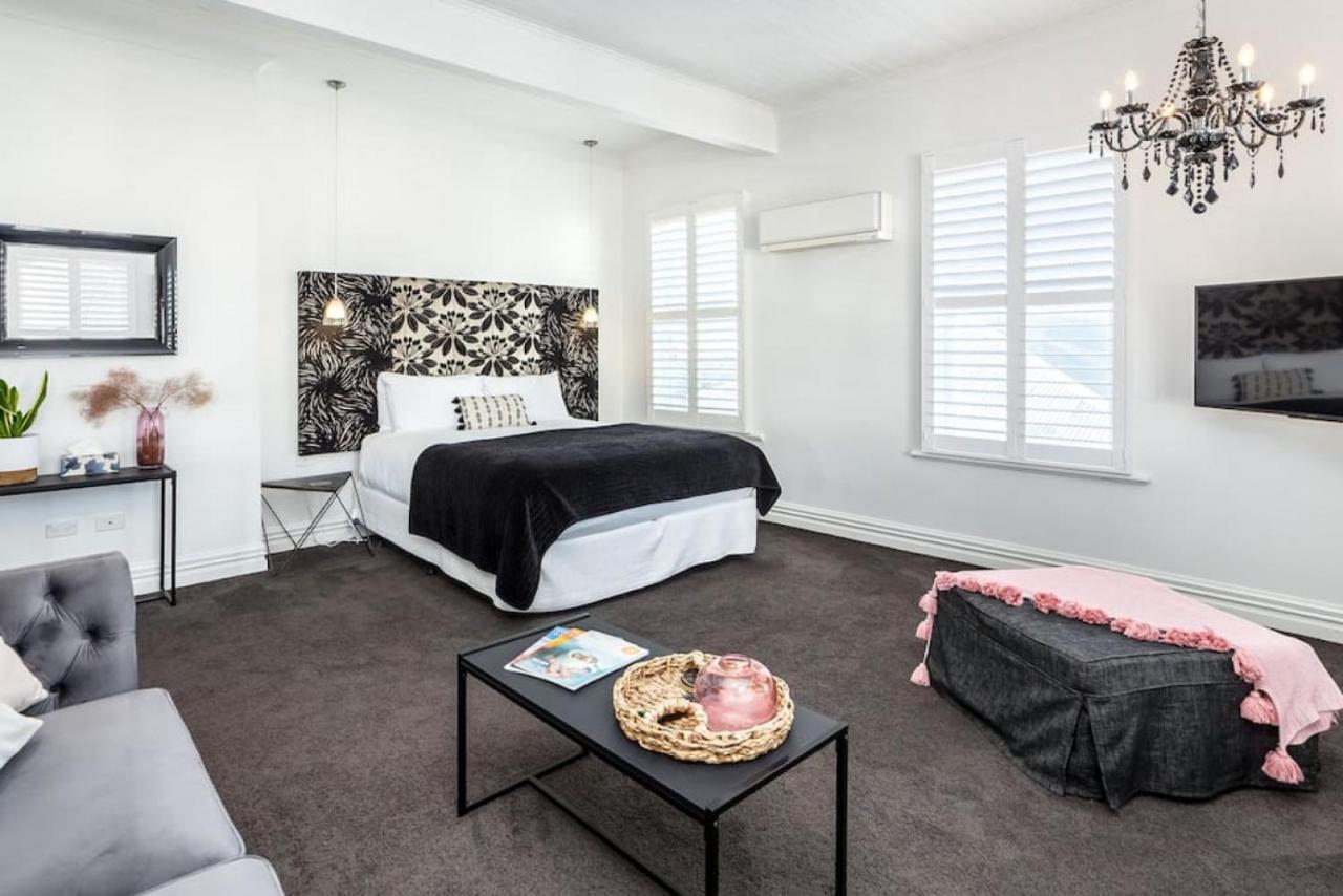 Altitude Studio Apartment Martinborough Extérieur photo