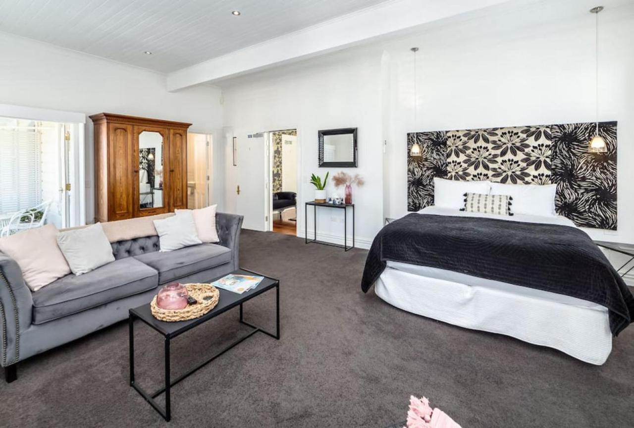 Altitude Studio Apartment Martinborough Extérieur photo